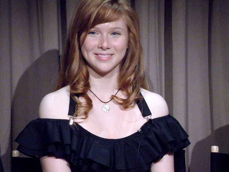 File:Molly Quinn.jpg