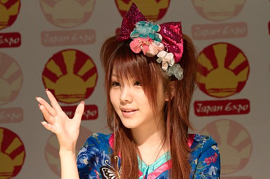 Японский идол. Айдолы Япония morning Musume. Танака японская певица. Поп идолы Японии.