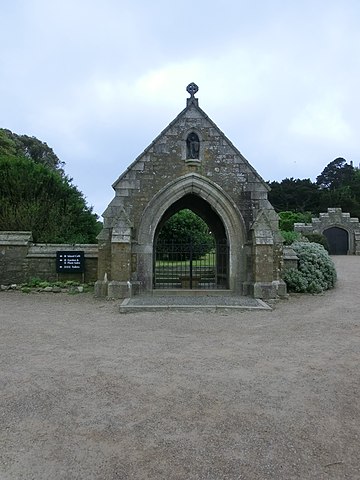 File Mount St Michael Garden Cemetary Panoramio Jpg Wikimedia