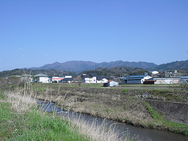 Mount Sentsū as seen from Okuizumo with the Hii River in the foreground