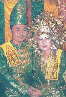 Yahman and his wife at their wedding in 2003 Muhammad Yahman and Rita Puspa Zakaria on their wedding in 2003.jpg