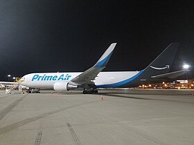 N337AZ at SMF.jpg