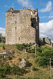 Neidpath, a typical Scottish tower castle. Neidpath Castle 2014 1.jpg