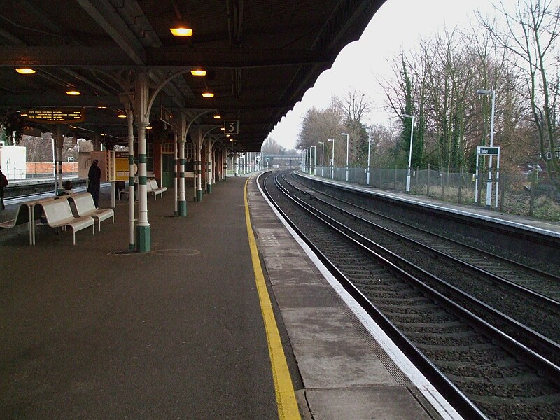 File:Norbury station fast platforms look south.JPG