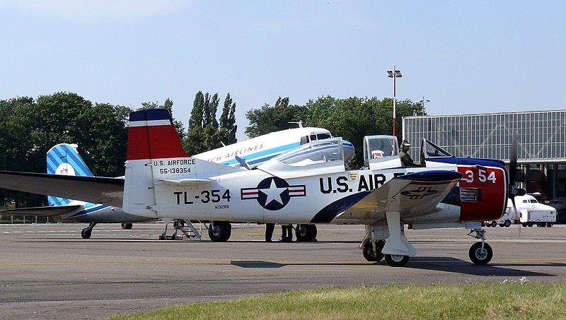 File:North American T-28B Trojan 8.jpg