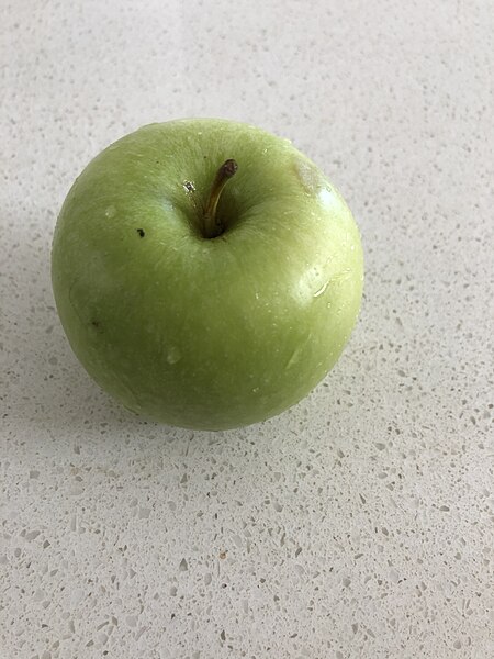File:One Green Apple.jpg