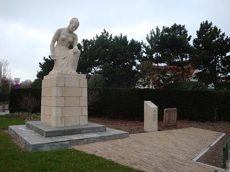 File:Oorlogsmonumenten Noordwijk.jpg