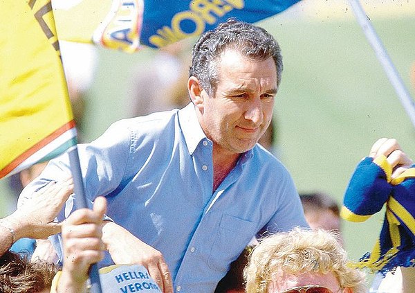 Osvaldo Bagnoli, Scudetto winning coach of Hellas Verona in 1985