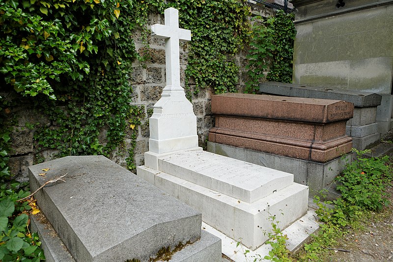 File:Père-Lachaise - Division 19 - Le Pelley Dumanoir 01.jpg