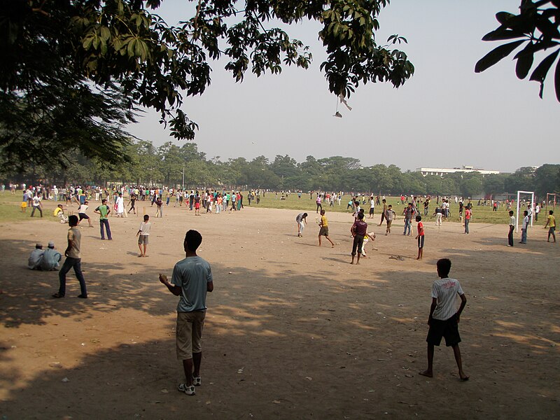 File:Park Circus Ground - Kolkata 2011-10-16 160438.JPG