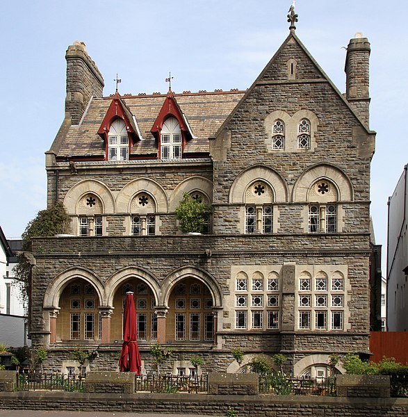 File:Park House (cropped).jpg