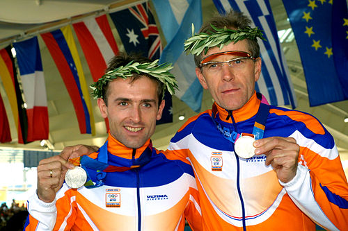 Pilot Pascal Schoots (L) and Jan Mulder (R) won silver medals in cycling at the 2004 Summer Paralympics in Athens Pascal Schoots Jan Mulder I.jpg