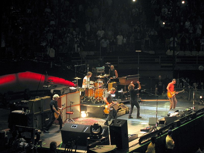 File:Pearl Jam-Los Angeles7-10-06.jpg