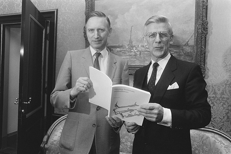 File:Persconferentie nationale ombudsman de heer Rang in verband met jaarverslag 1986, Bestanddeelnr 933-9232.jpg