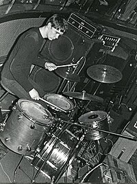 Hanley performing in February 1981