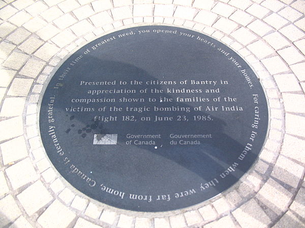 A commemorative plaque, presented to the citizens of Bantry by the Canadian Government for their kindness and compassion to the families of the victim