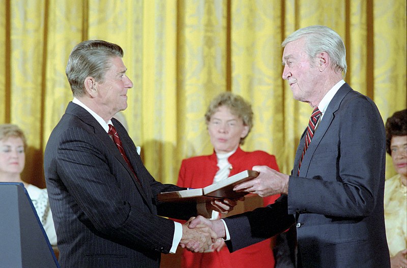 File:President Ronald Reagan Presenting Medal of Freedom Award to Jimmy Stewart in East Room.jpg