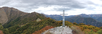 Vista verso nord, a sinistra il Bric Costa Rossa