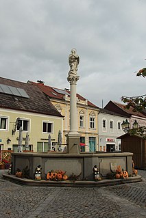 <span class="mw-page-title-main">Raabs an der Thaya</span> Place in Lower Austria, Austria