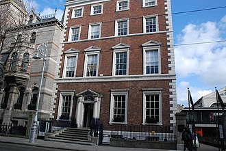 Headquarters of the RIA, which is engaged in long-running lexicographical projects. Royal Irish Academy, Academy House, 19 Dawson Street, Dublin 2.jpg