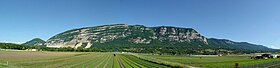 Panoramisch zicht op de Salève van Zwitserland naar het noordwesten.