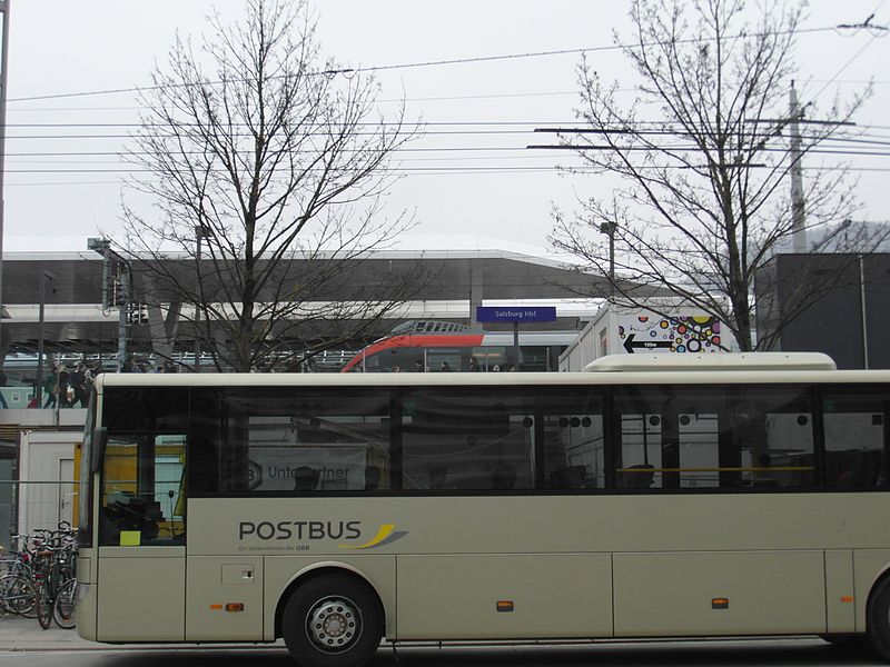 File:Salzburg - Hauptbahnhof (11628646653).jpg