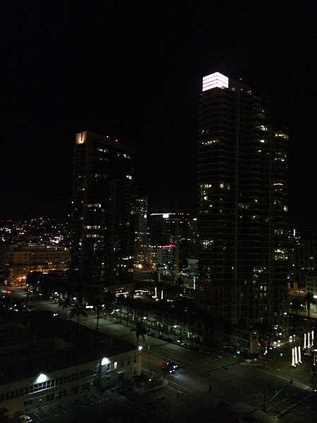 File:San Diego (30859553320).jpg