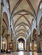 Chiesa di Santa Maria Novella a Firenze, navata centrale (1279)