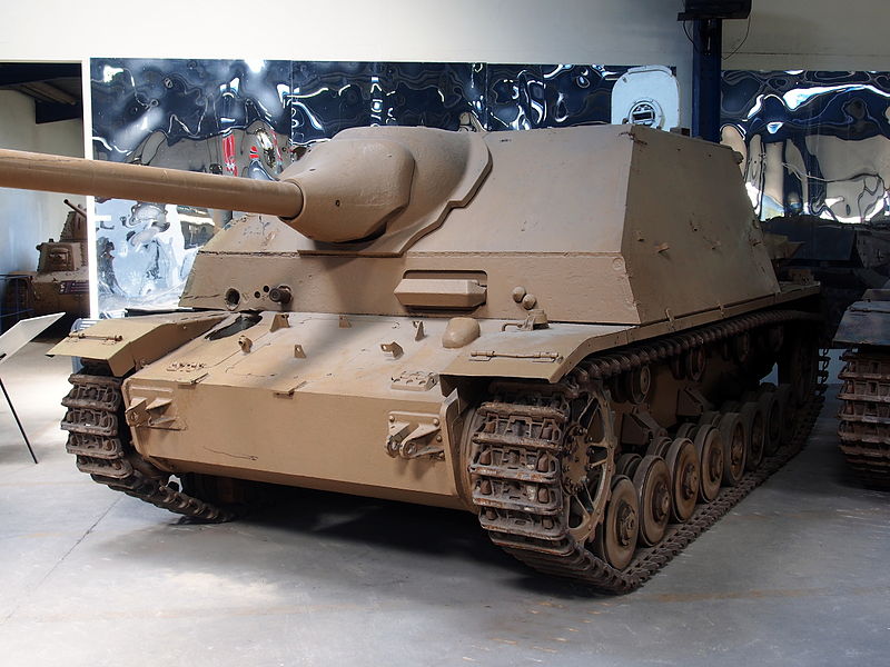 File:Sd.Kfz. 162-1 Jagdpanzer IV-70(A) in the Musée des Blindés, France, pic-4.JPG