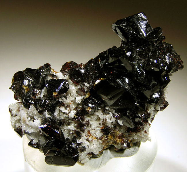 File:Sphalerite-40434.jpg