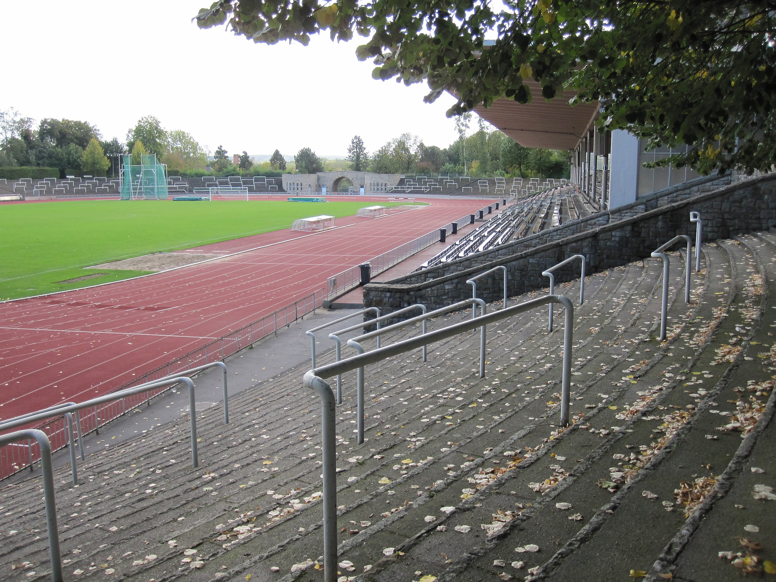 Stadion Rote Erde – Wikipedia