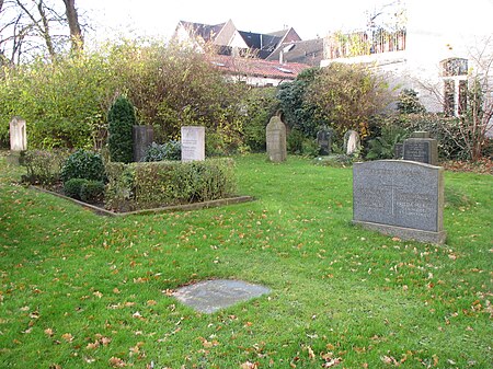 Stadtteilfriedhof Limmer alt 01