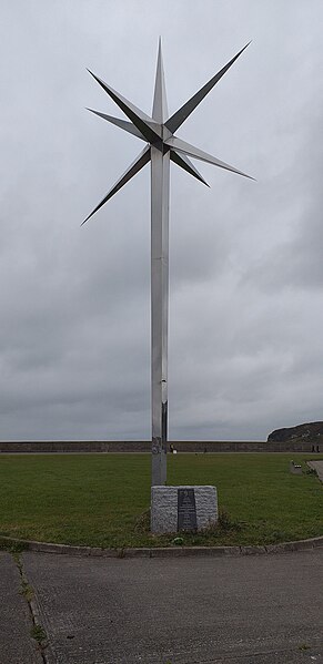 File:Star of the Sea Howth 3.jpg