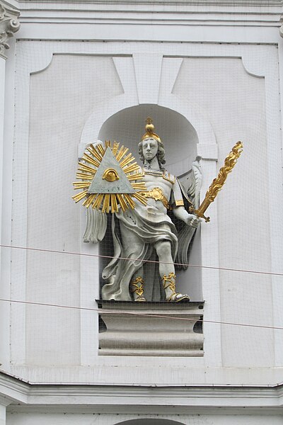 File:Statue 19-05-22 377.jpg