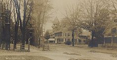 Street scene in 1906