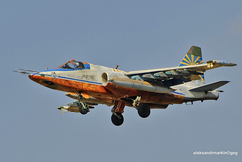 File:Su-25 75 red. "Heavenly hussars" (8367602127).jpg