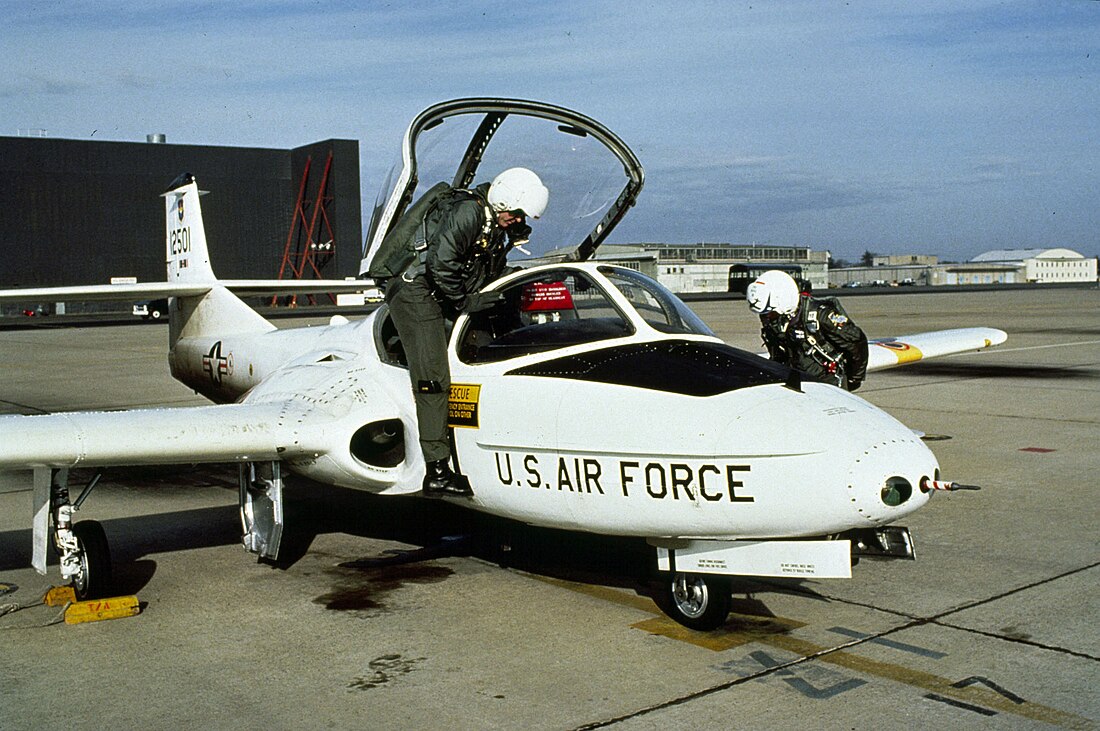 File:T-37 020925-F-9999s-0014.jpg