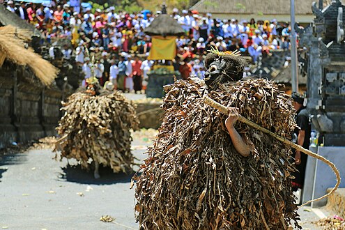 Tari barong brutuk.jpg