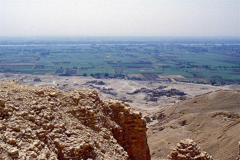 File:The Nile Valley from the top of the cliff ... (36124494280).jpg