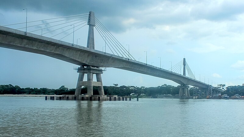 File:The Payra Bridge over the Payra River in the Lebukhali area of Barisal.jpg