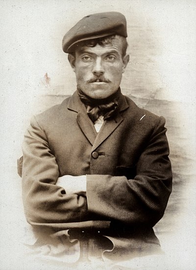 This picture of Thomas Ward, arrested for stealing a £1 coin, can be seen as showing contempt.