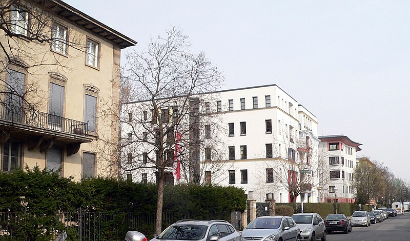 File:TiergartenRauchstraße.jpg
