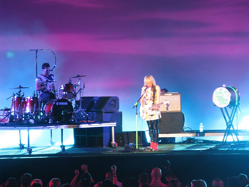 File:Ting Tings (2855864605).jpg