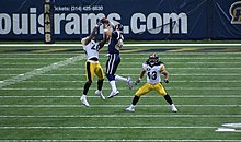 Pittsburgh Steelers defensive back Deshea Townsend jumps for the ball with St. Louis Rams wide receiver Drew Bennett Townsend jump.jpg