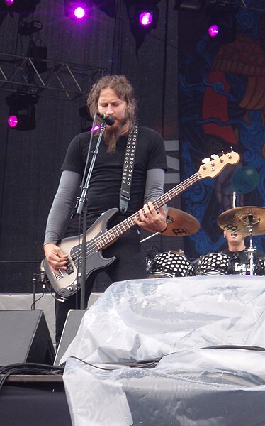 File:Troy Sanders, Mastodon @ Sonisphere 2009.jpg