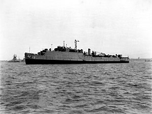 USS Casa Grande (LSD-13) op Hampton Roads 1951.
