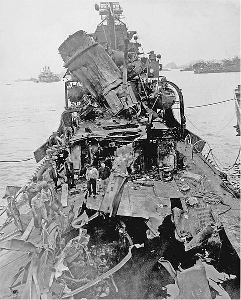 File:USS Newcomb Damage 1945.jpg