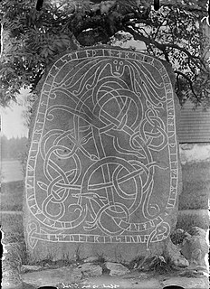 Uppland Runic Inscription 824 mask stone