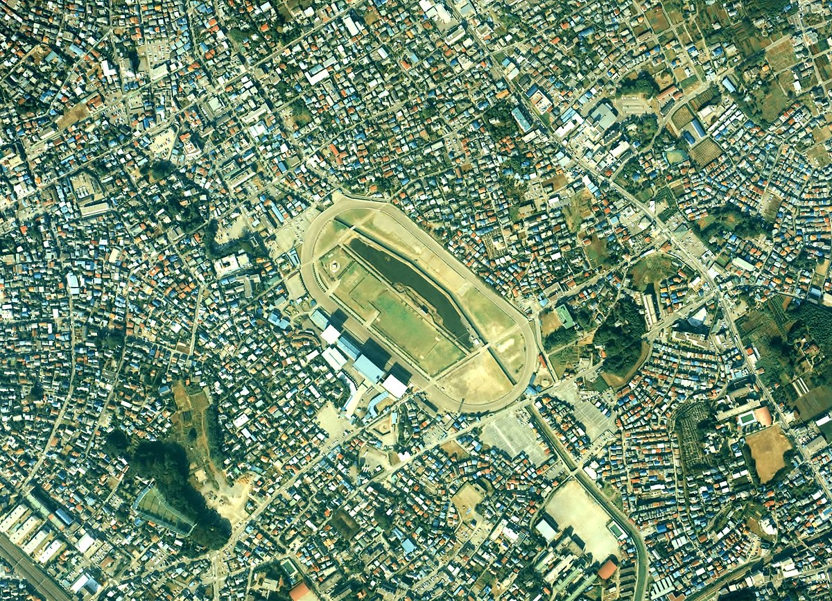 ファイル:Urawa Racecourse Aerial photograph.1989.jpg - Wikipedia