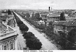Viale Duca d'Aosta dans Busto Arsizio dans les années 40.jpg